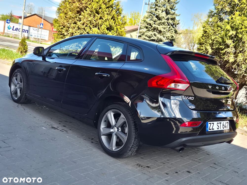 Volvo V40 T3 Geartronic Momentum - 7