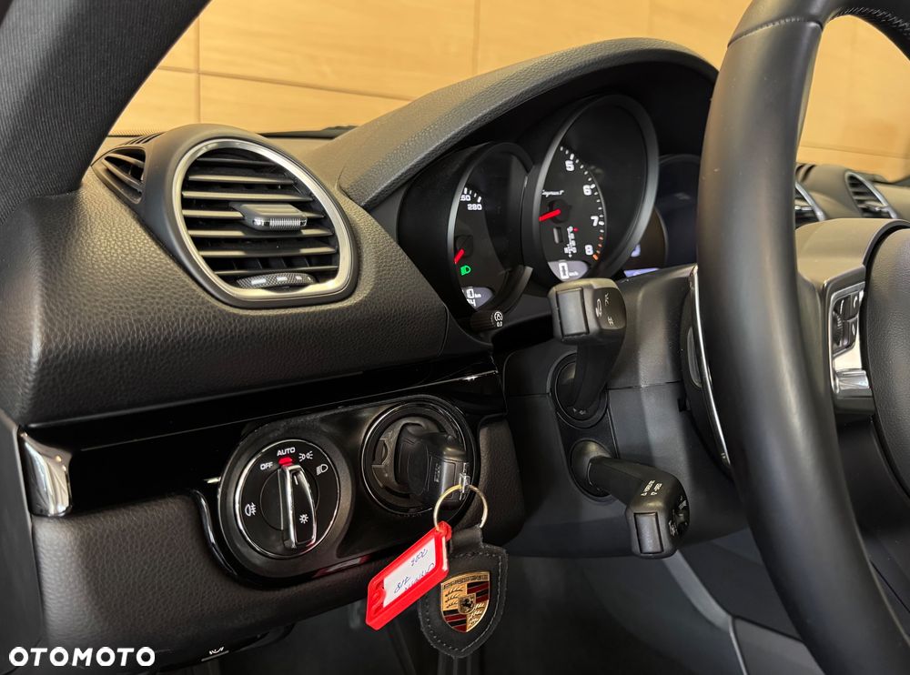 Porsche 718 Cayman GPF T PDK - 12