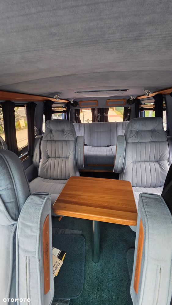 Ford Econoline - 9