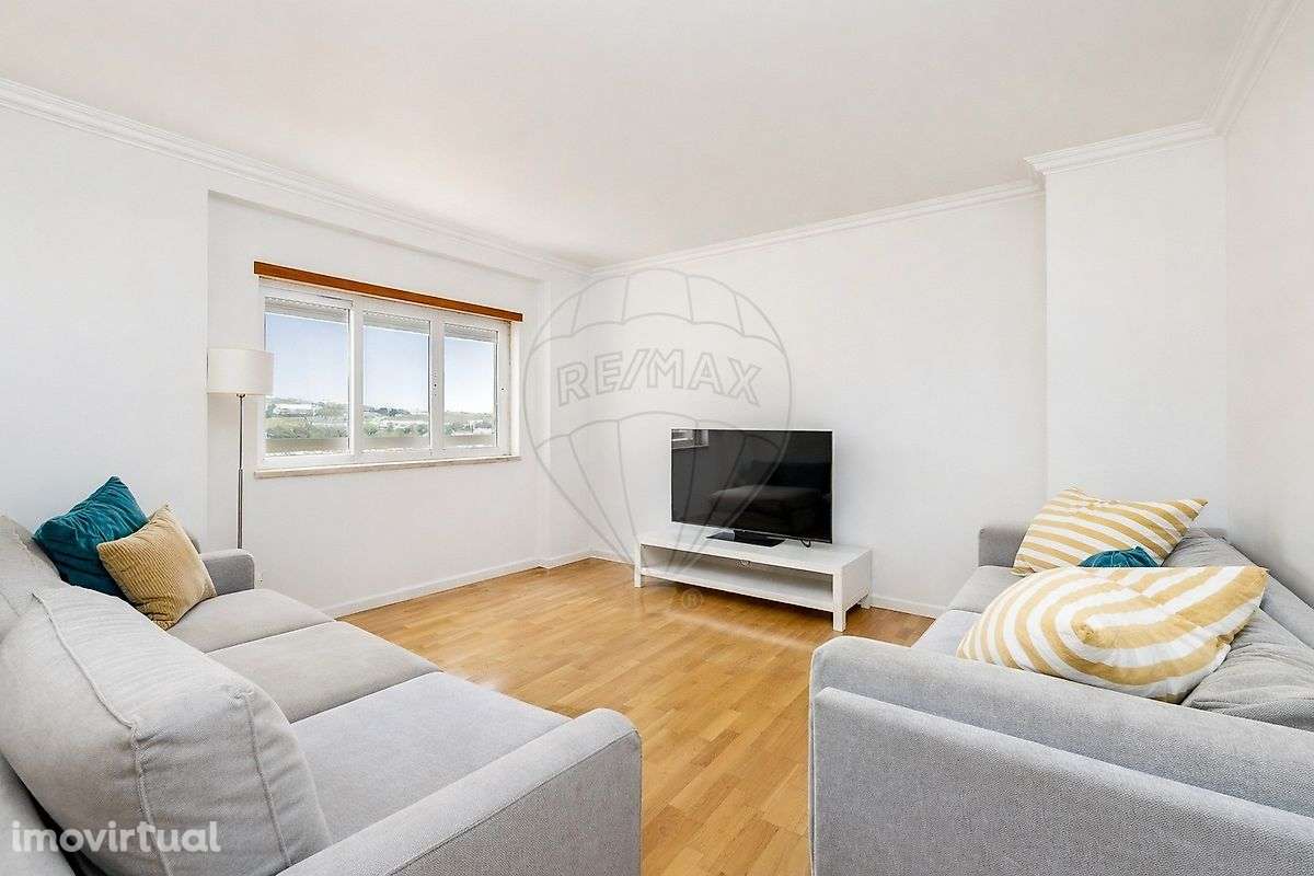 Apartamento T2 para arrendamento - Grande imagem: 2/7