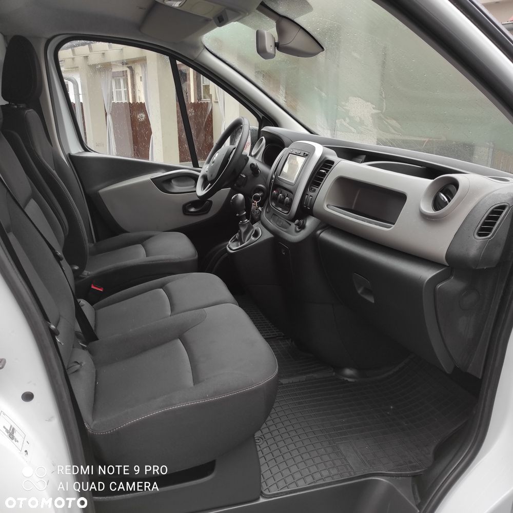 Renault Trafic - 12
