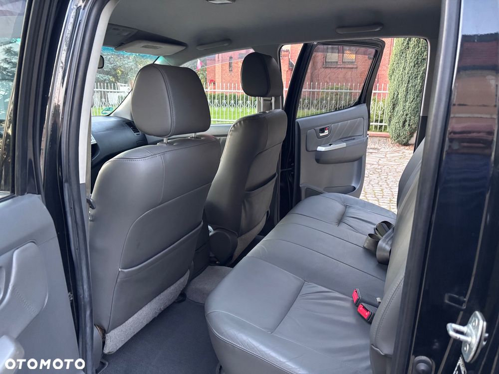 Toyota Hilux 3.0 D-4D SR5-X - 8