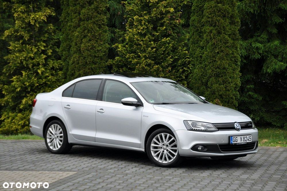 Volkswagen Jetta 1.4 Hybrid DSG Highline - 3