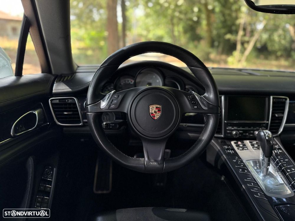Porsche Panamera - 33