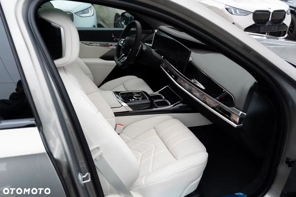 BMW Seria 7 - 21