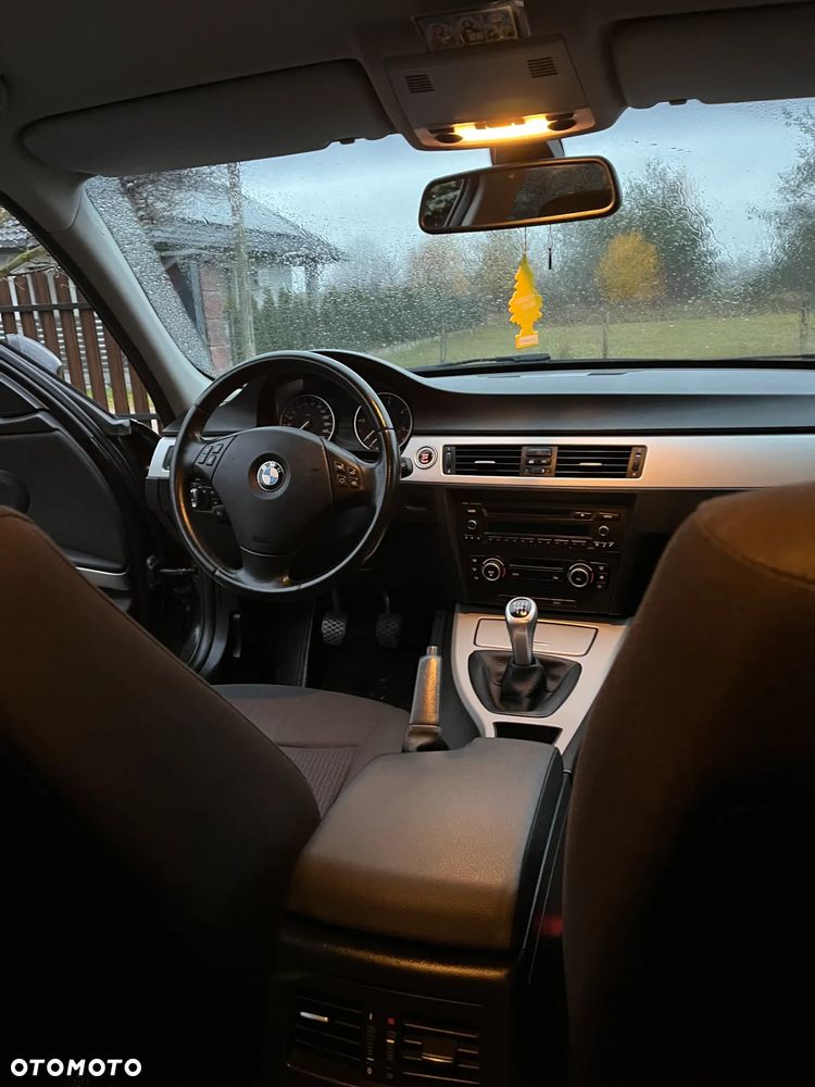 BMW Seria 3 320d Efficient Dynamics - 11