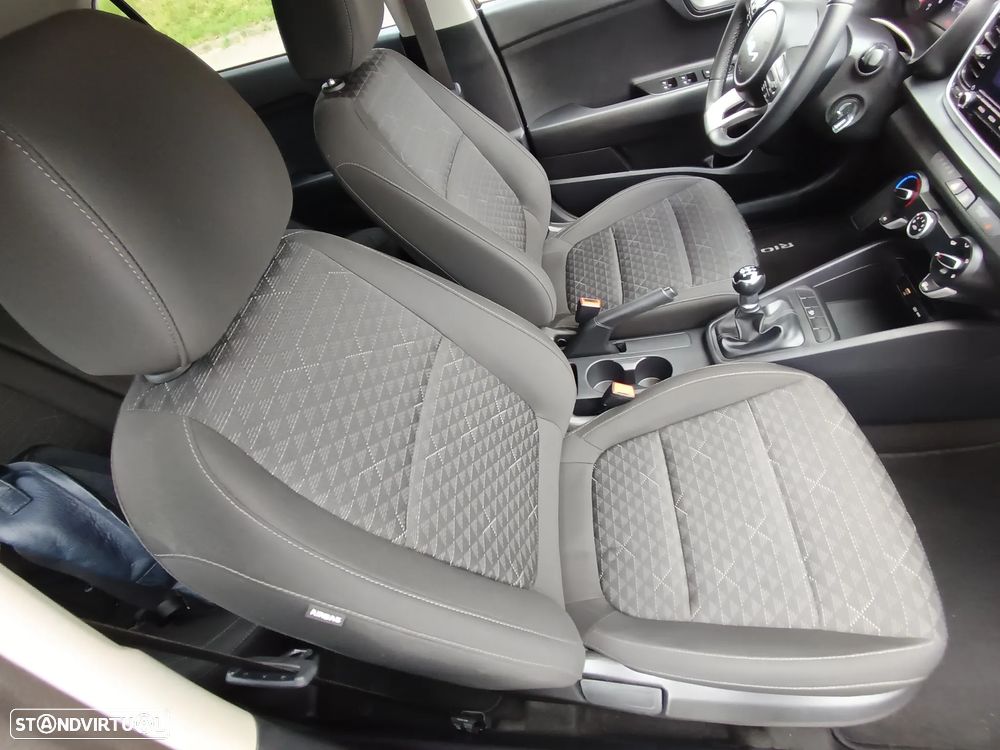 Kia Rio 1.2 CVVT Dynamic - 11