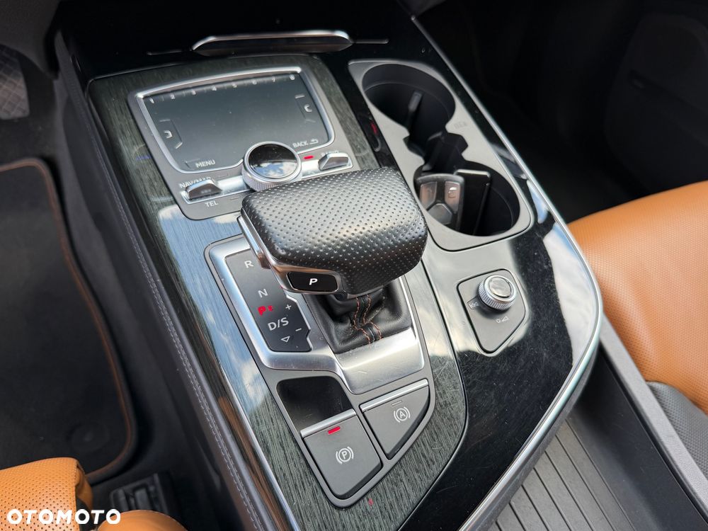 Audi Q7 - 25