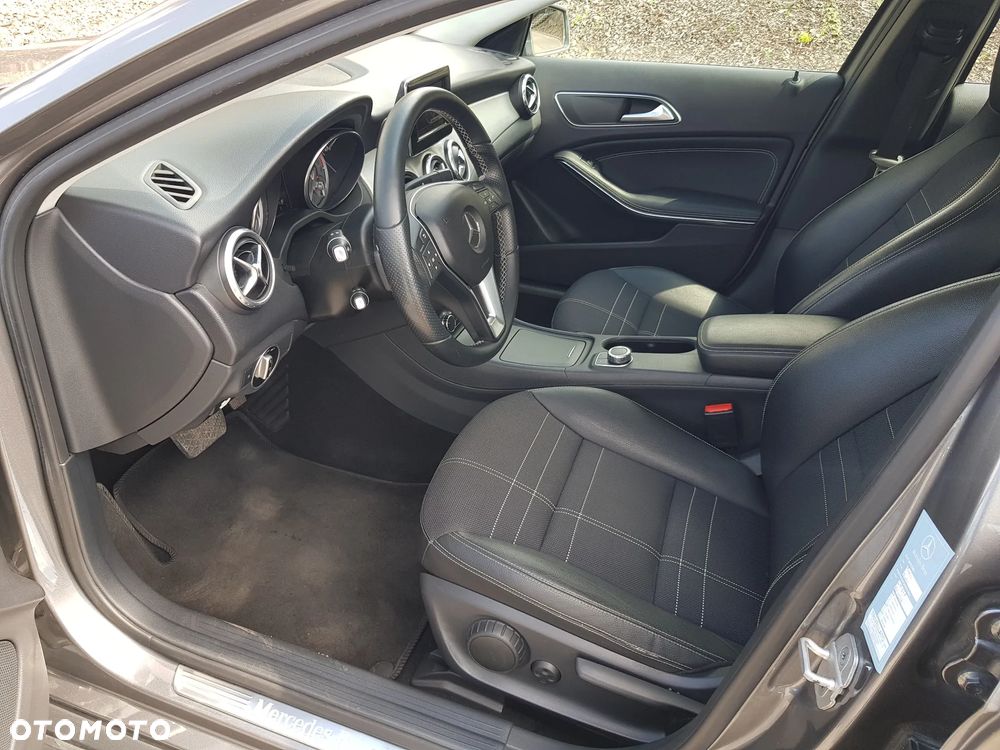 Mercedes-Benz GLA 220 CDI 4Matic 7G-DCT Style - 13
