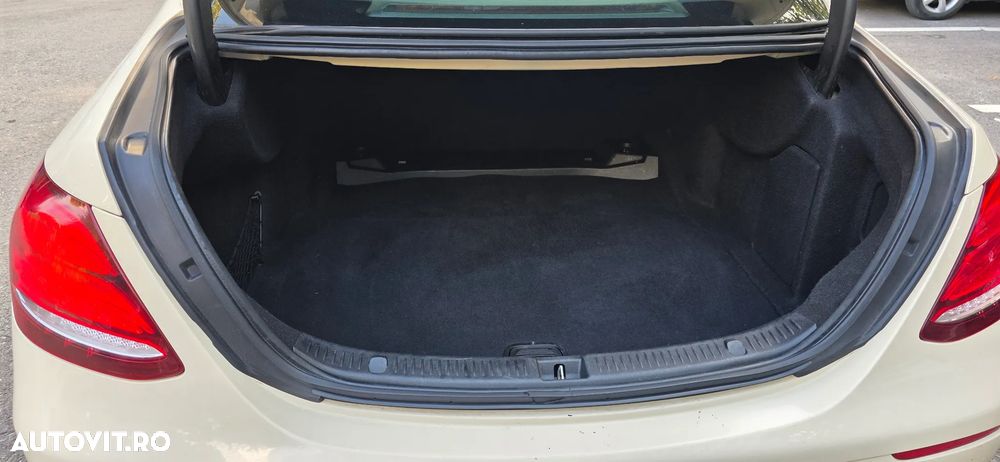 Mercedes-Benz E 200 d Aut. - 9