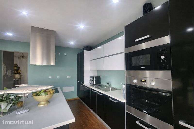 Moradia T3 potencial T5 , 370m2 área bruta , a 17min de Lisboa - Grande imagem: 5/24