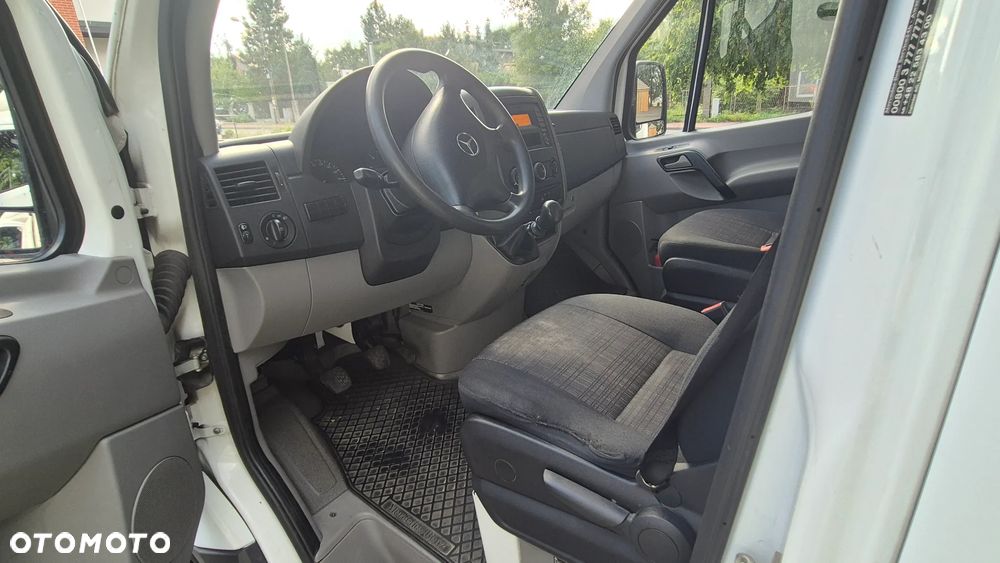 Mercedes-Benz SPRINTER - 14