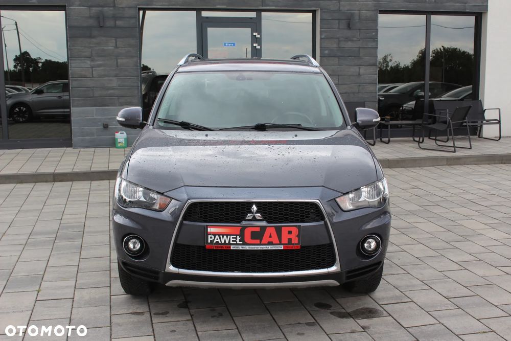 Mitsubishi Outlander 2.0 2WD CVT Invite - 2