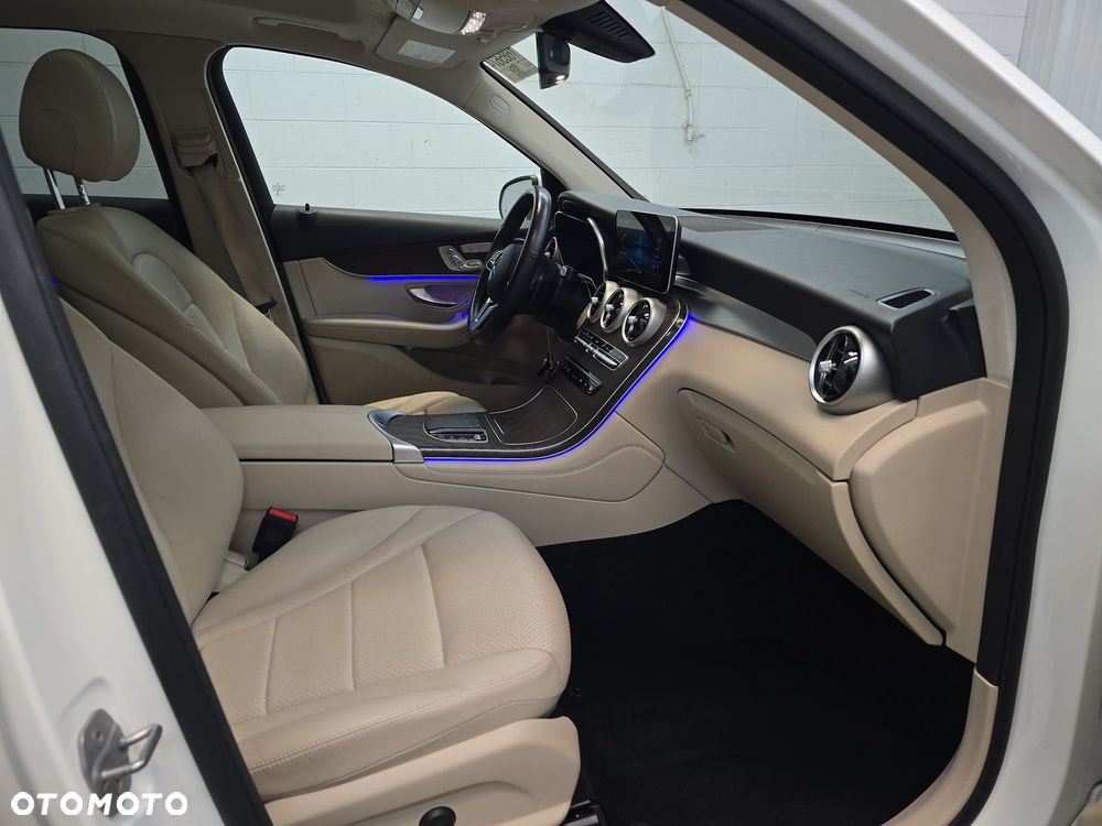 Mercedes-Benz GLC - 9