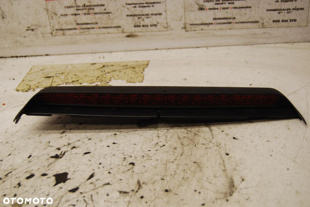 TRZECIE ŚWIATŁO STOP 1J5945121C VW BORA SEDAN PASSAT B5 SKODA 1J5945121D - 1