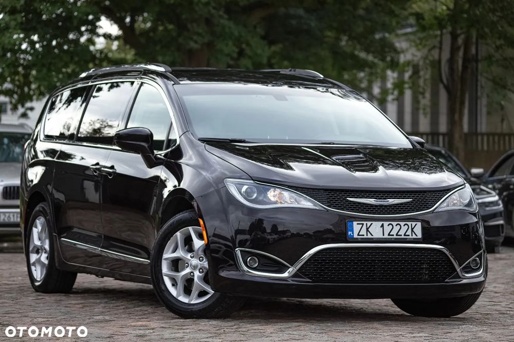 Chrysler Pacifica - 9