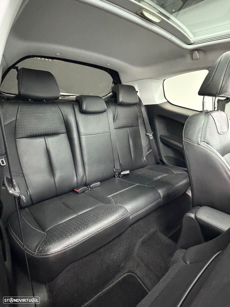 Peugeot 208 1.2 VTi Allure - 17