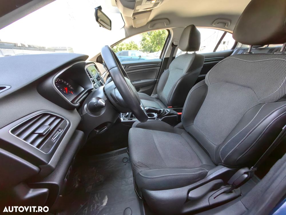 Renault Megane TCe 114 GPF Life - 14