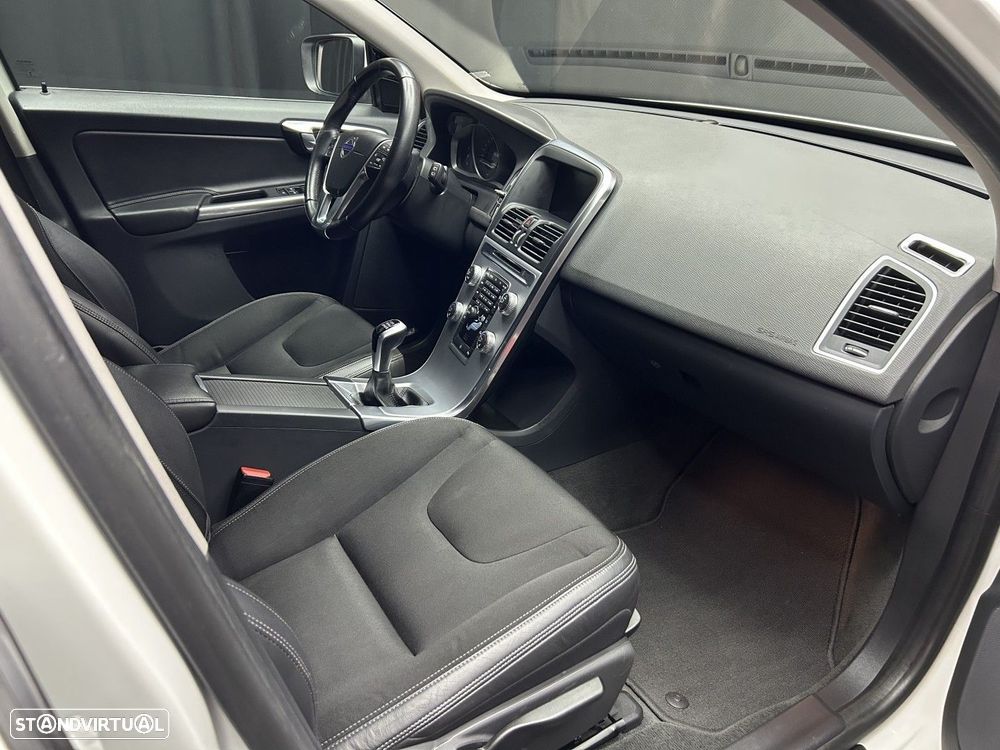 Volvo XC 60 2.0 D4 Inscription - 12