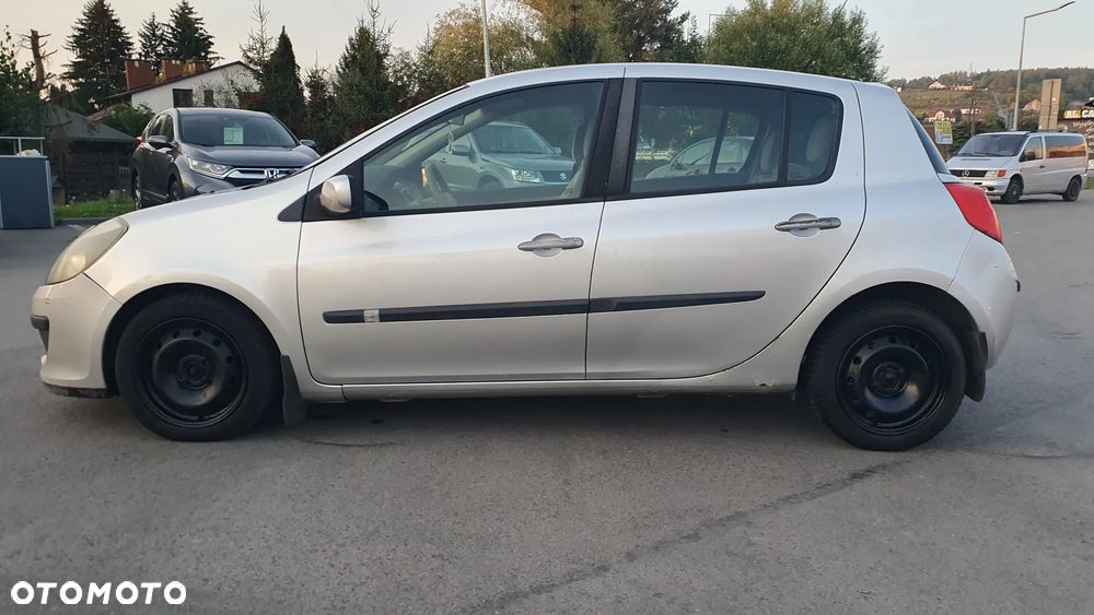 Renault Clio - 7