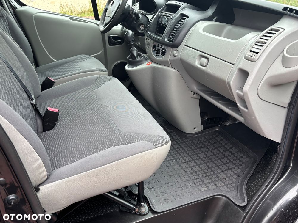 Opel Vivaro - 10