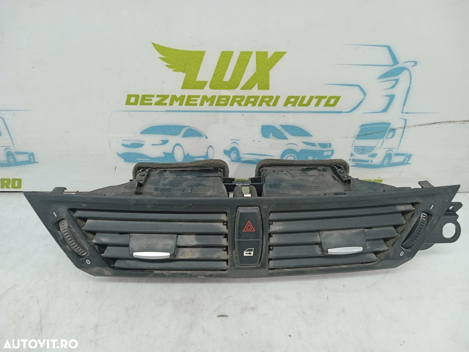 Grila ventilatie bord 64222991235 BMW X1 E84  [din 2009 pana  2012] - 1