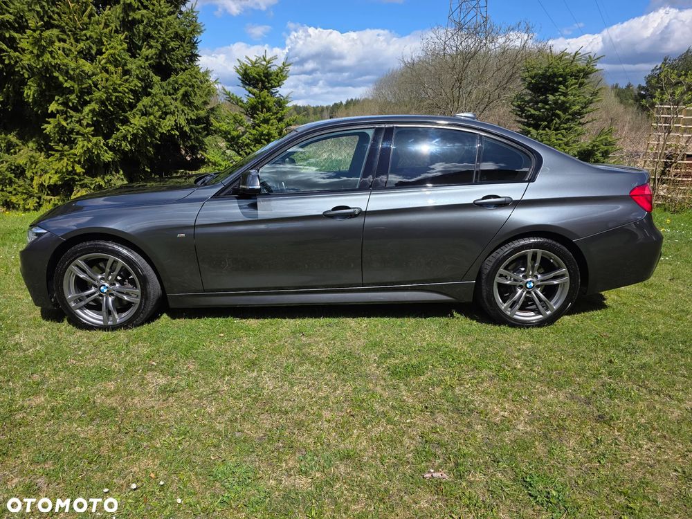 BMW Seria 3 330i xDrive M Sport - 5
