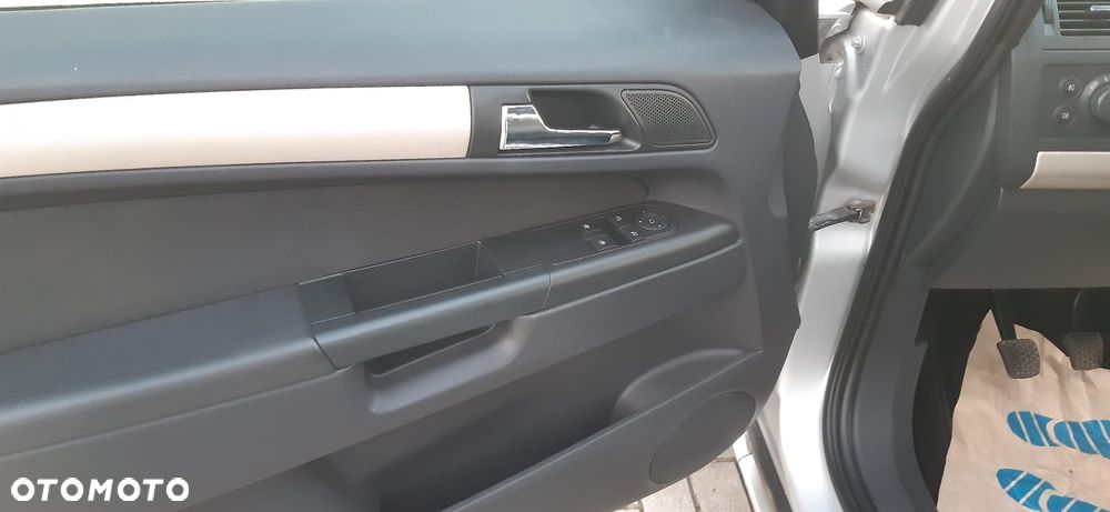 Opel Zafira - 17