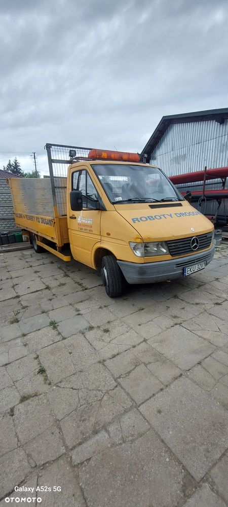 Mercedes-Benz Sprinter - 25