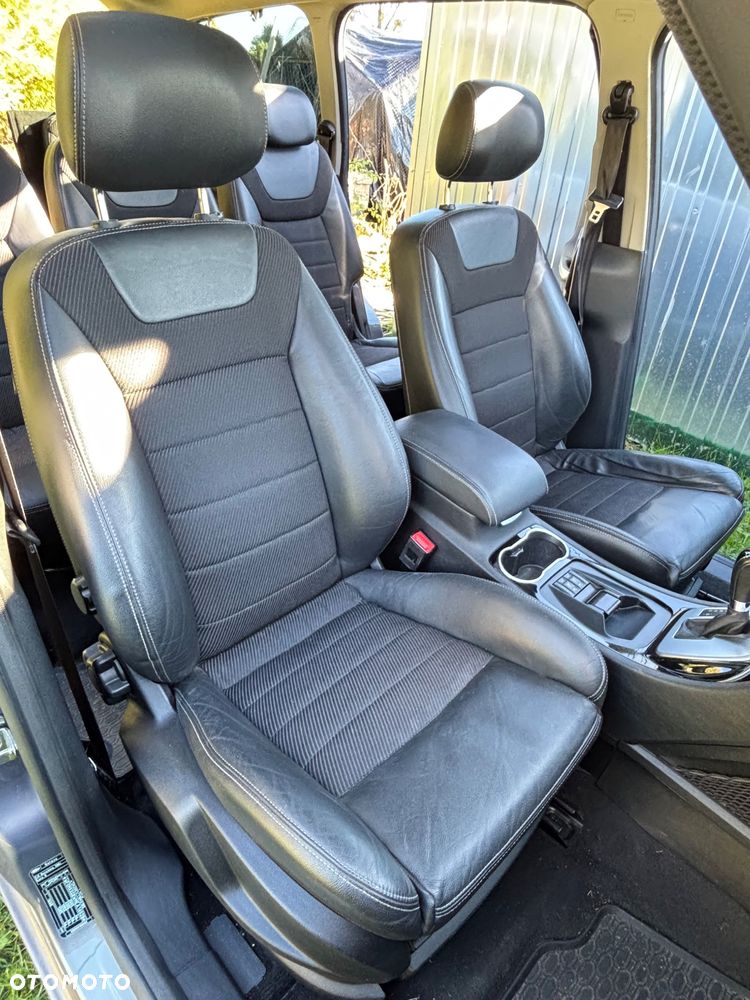 Ford Galaxy - 12
