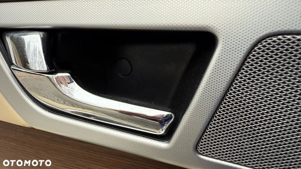 Jaguar XF 2.0 T Luxury - 23