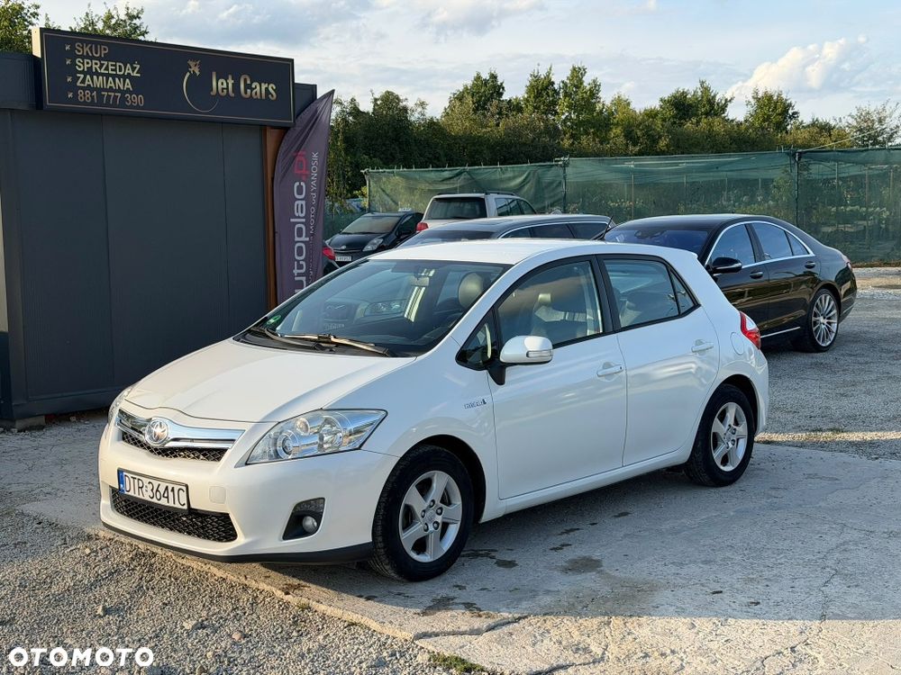 Toyota Auris, 2011