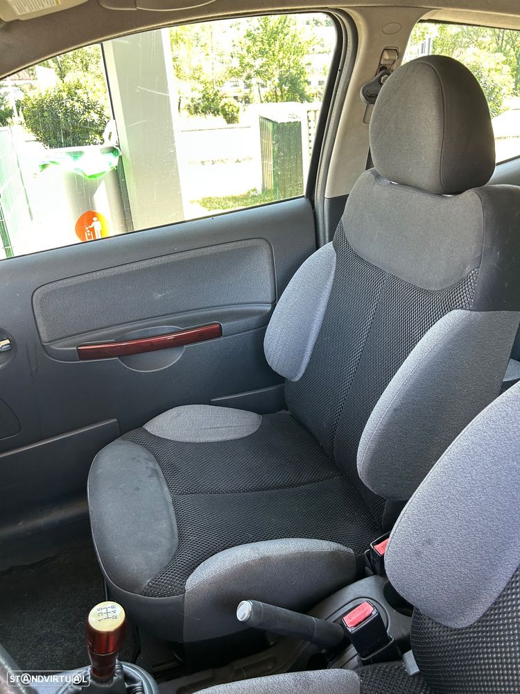 Citroën C2 1.4 HDi VTR - 11