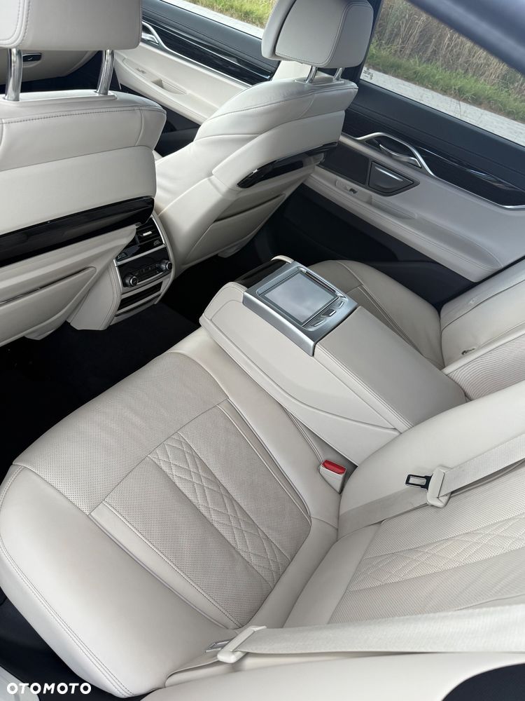 BMW Seria 7 730d xDrive - 16