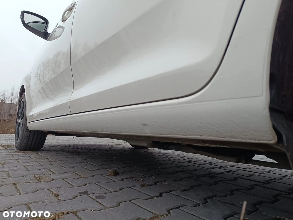 Skoda RAPID 1.0 TSI Style - 21