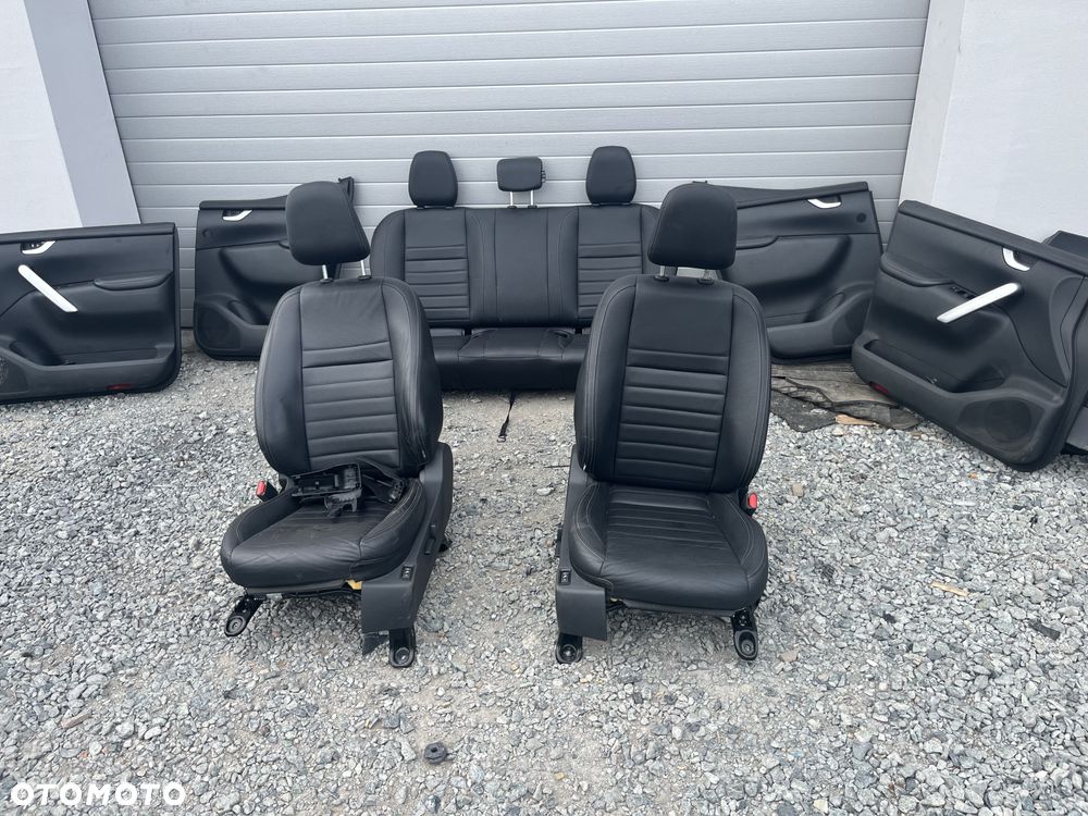 Fotele komplet Mercedes W470 X-KLASA - 1