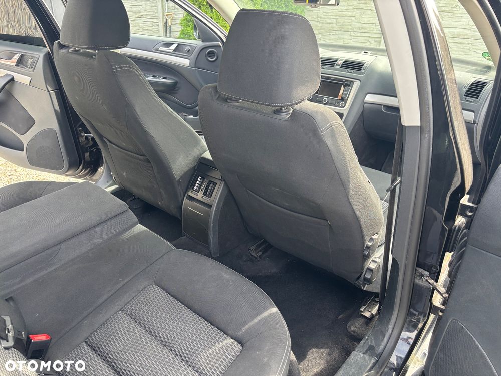 Skoda Octavia 2.0 TDI DSG Ambiente - 14