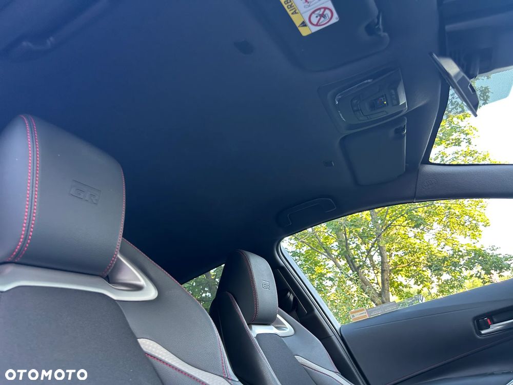 Toyota Corolla 1.8 Hybrid GR Sport - 17