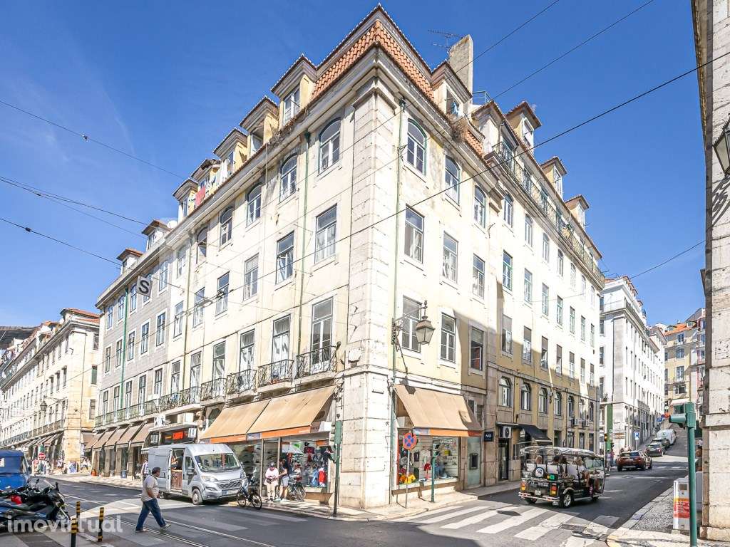 Apartamento T5 transformado em T3, remodelado, com 3 Suítes, na Rua... - Grande imagem: 5/17