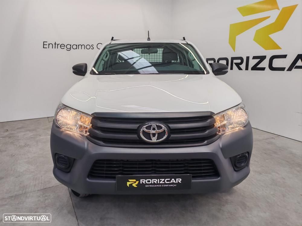 Toyota Hilux 2.4 D-4D 4WD CE 3L - 2