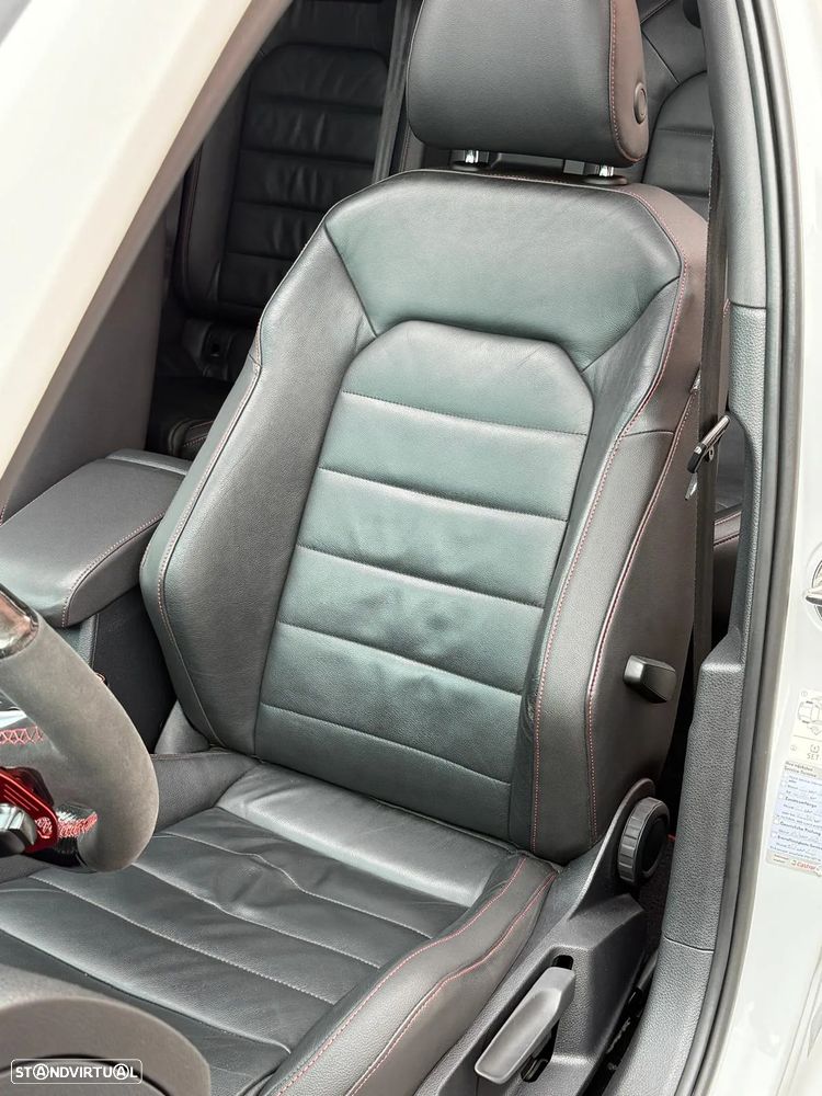 VW Golf 2.0 TSi GTi DSG Performance - 30