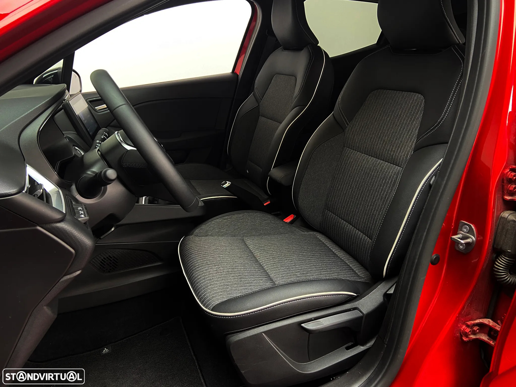 Mitsubishi Colt 1.0 MPI-T Launch Edition - 9