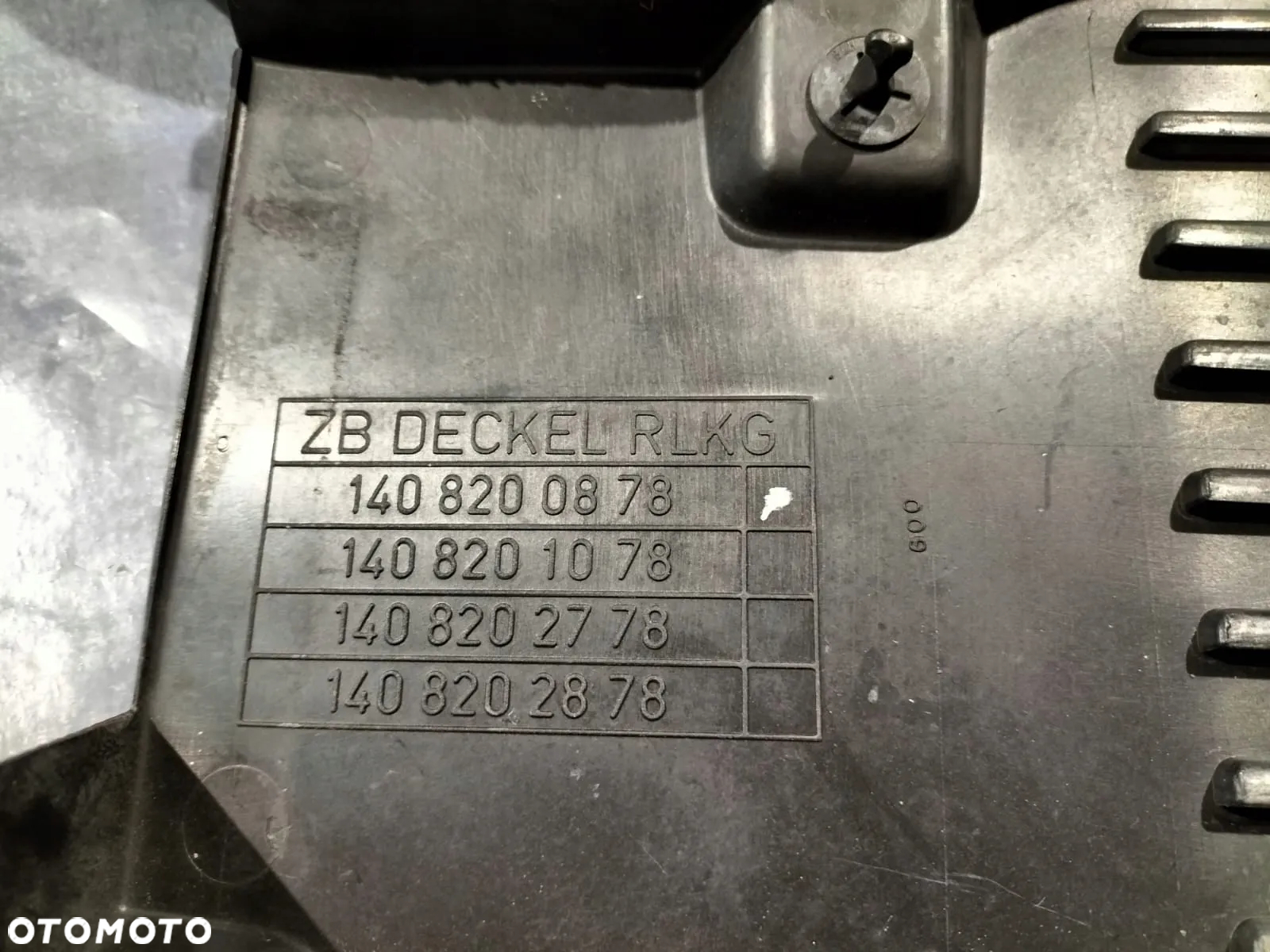 OSŁONA POKRYWA ZAŚLEPKA KOMORY SILNIKA PRAWA A1408200878 MERCEDES W140 - 3