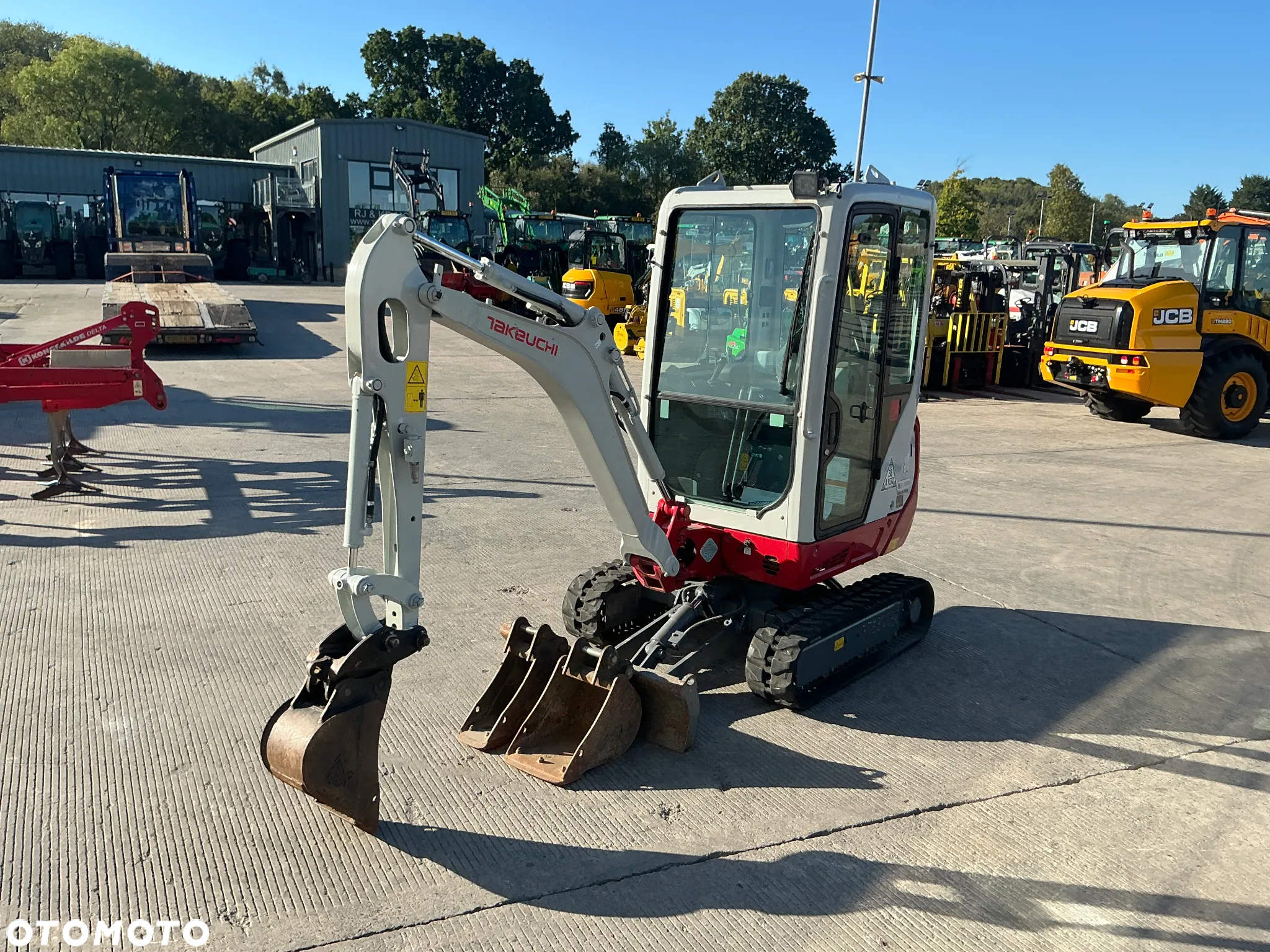 Takeuchi TB216 - 3