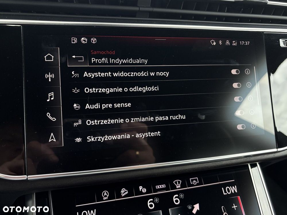 Audi Q8 - 25