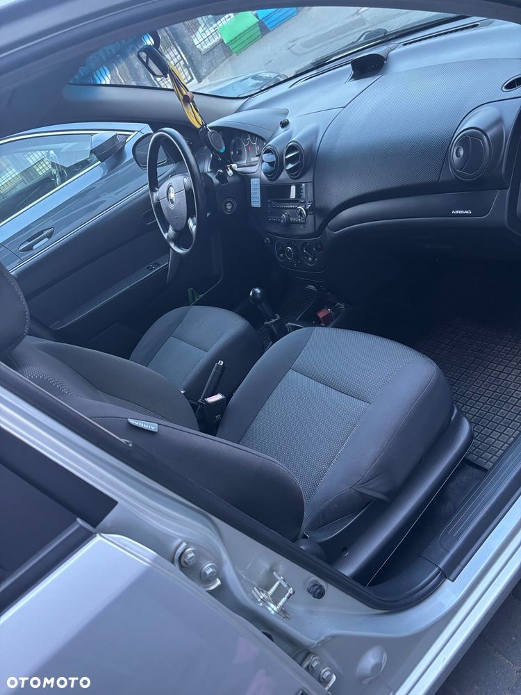 Chevrolet Aveo - 3