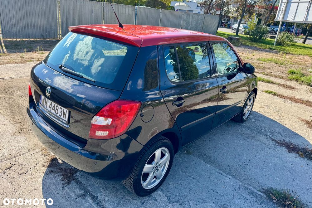 Skoda Fabia 1.2 HTP Cool Colour Edition - 11