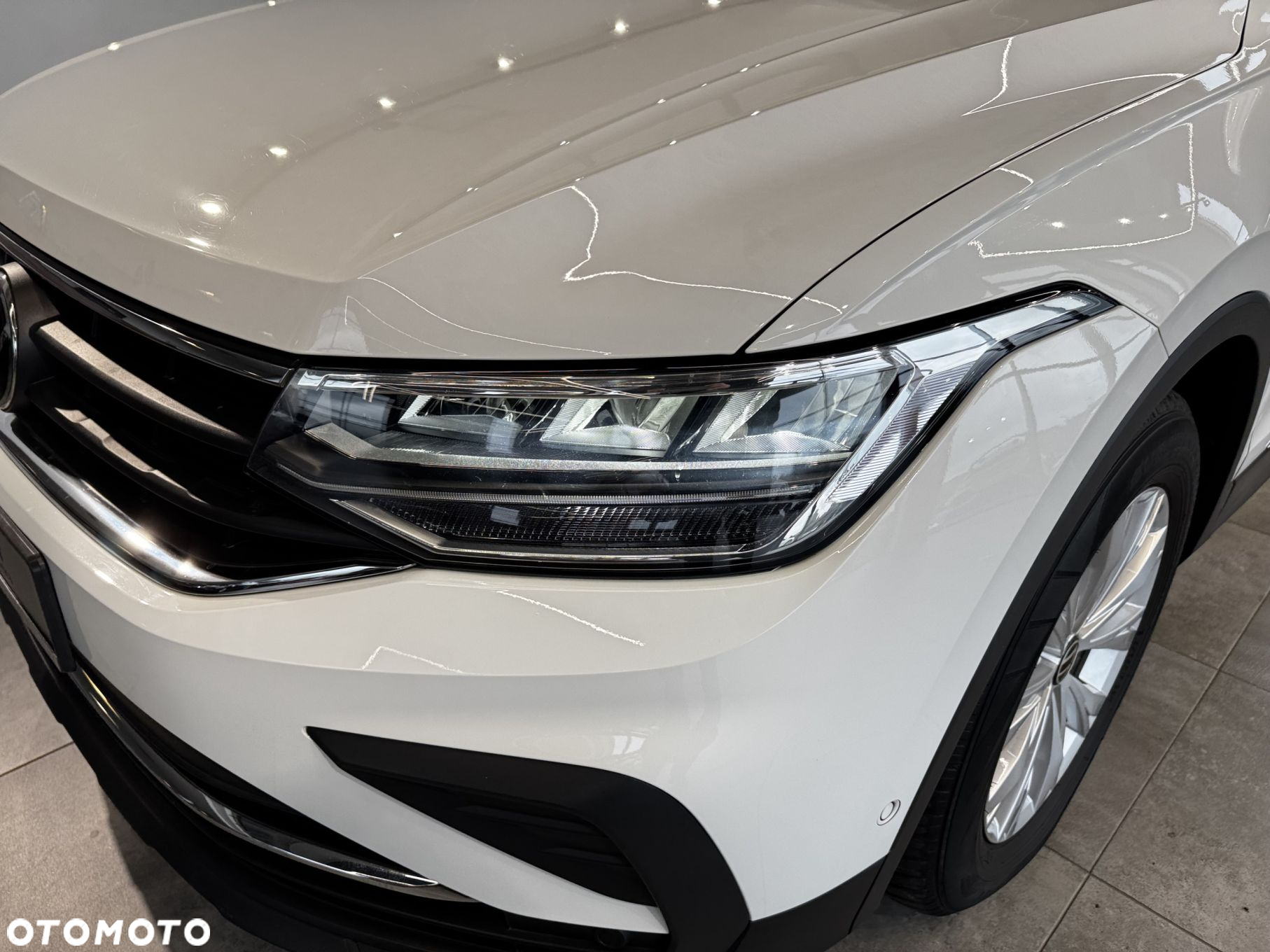 Volkswagen Tiguan - 10