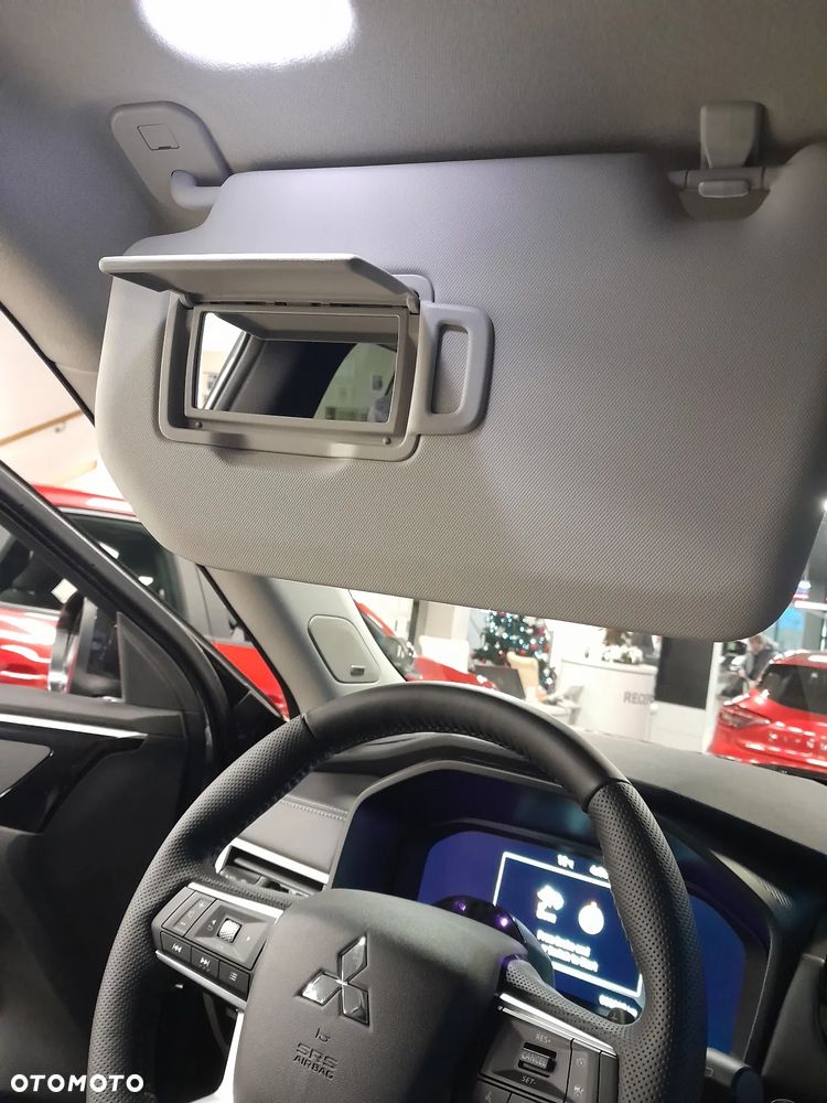 Mitsubishi Outlander Intense - 13