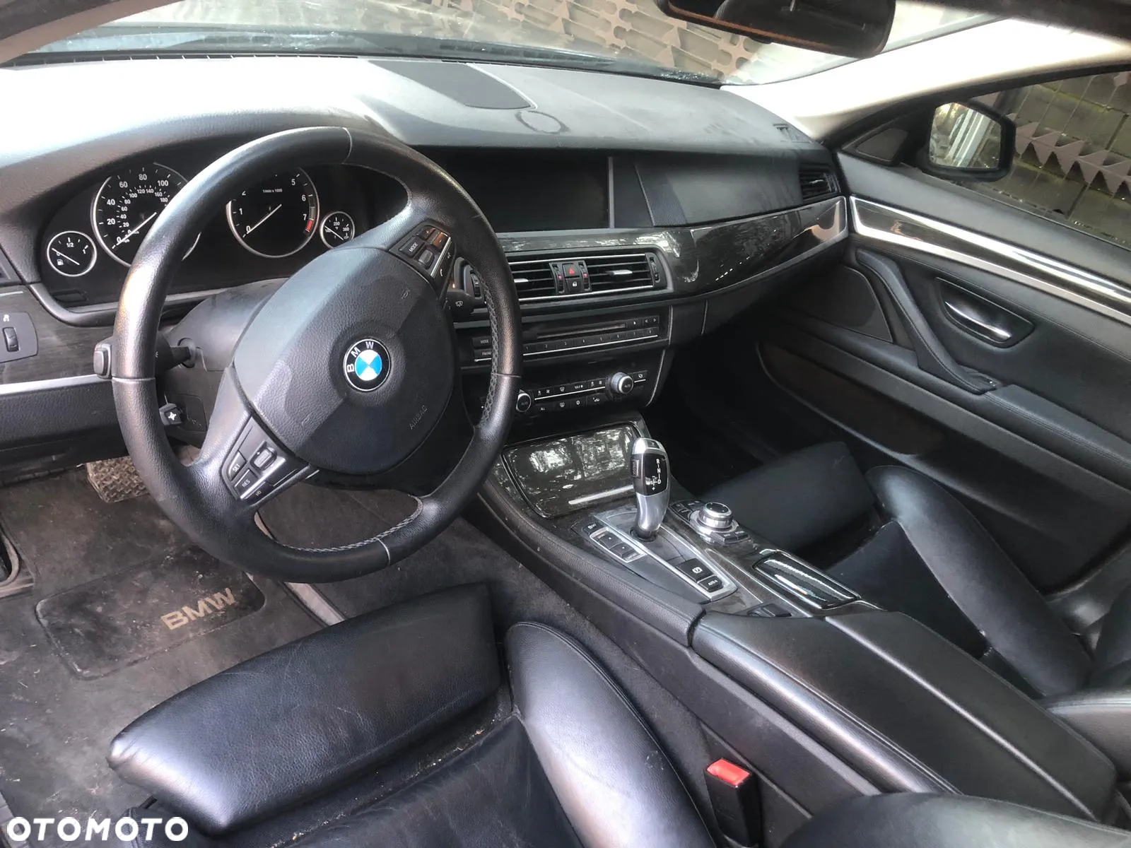 BMW Seria 5 528i xDrive - 12